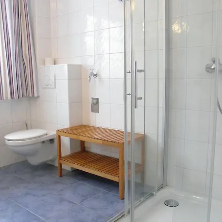 Fritz-re Uter-strasse Sonnenuhr شقة